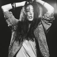 超拽颓废女生黑白头像图片