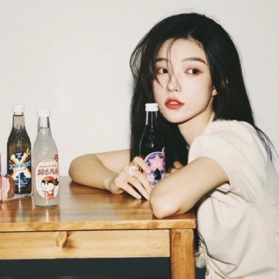 高级感爆棚的微信头像女生图片