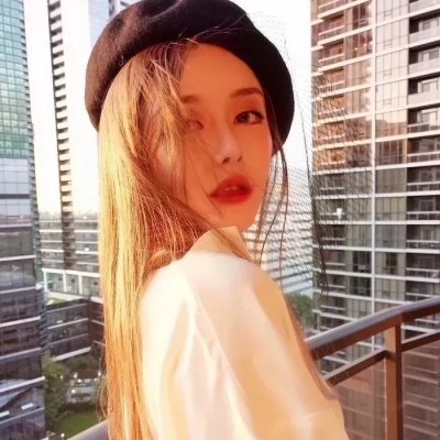 2025最火霸气女生头像图片