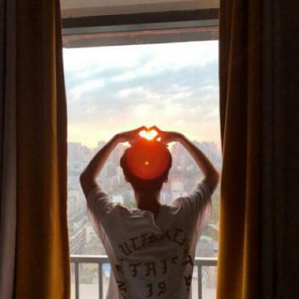 2025好看情侣头像唯美背影一男一女两张