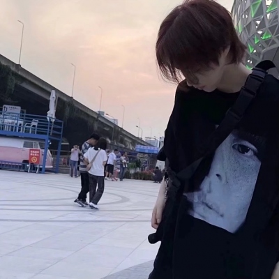 侧脸高冷气质男头