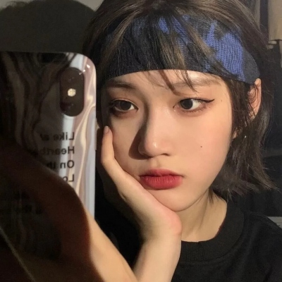 伤感女生真人头像图片