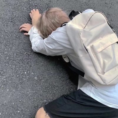 侧脸高冷气质男头