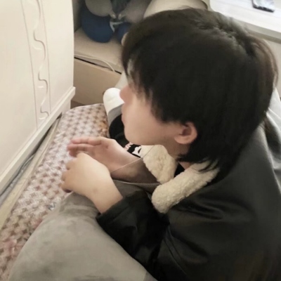 侧脸高冷气质男头