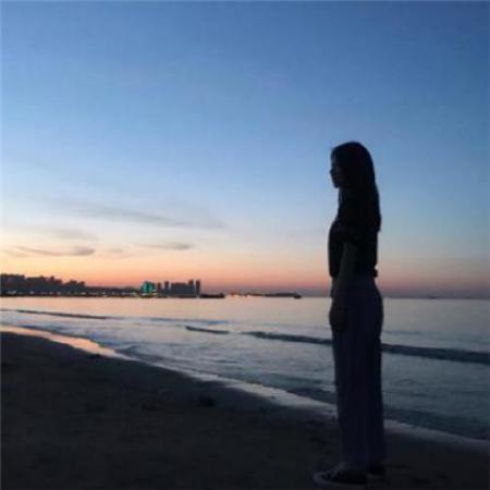 2025简单耐看头像唯美侧面情侣