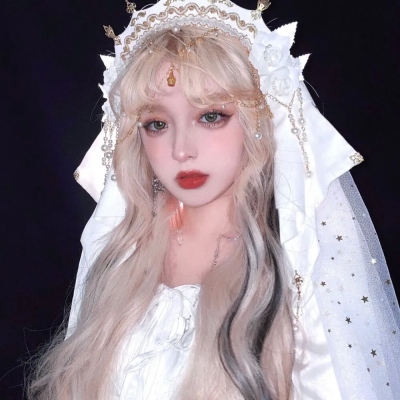 2025年微信最火的头像女生真人图片