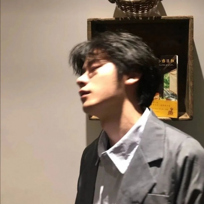 2025ins真人男头高清图片
