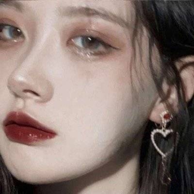 女生头像怼脸拍