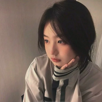 伤感女生真人头像图片