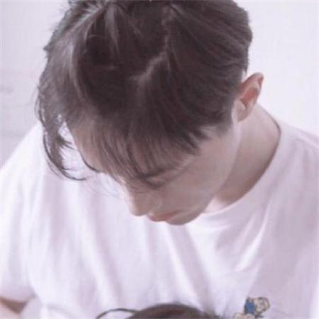 潮流高清一左一右QQ情侣头像