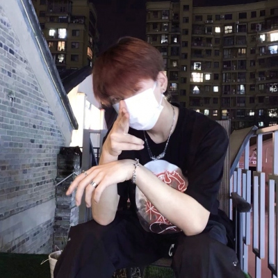 微信头像男真实侧脸帅气图片