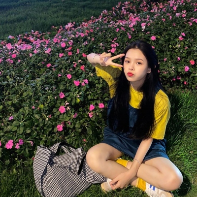 阳光点的女生微信头像