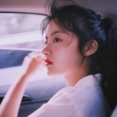 qq头像2025最火女生微信图片