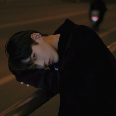 超帅男人成熟的图片微信头像