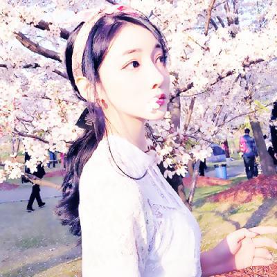 2025最潮情侣头像一对两张一男一女图片