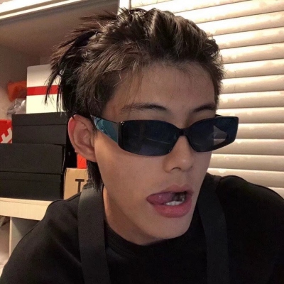 快手最火男生头像超清图片