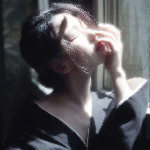 微信真人顶级大气女生头像图片