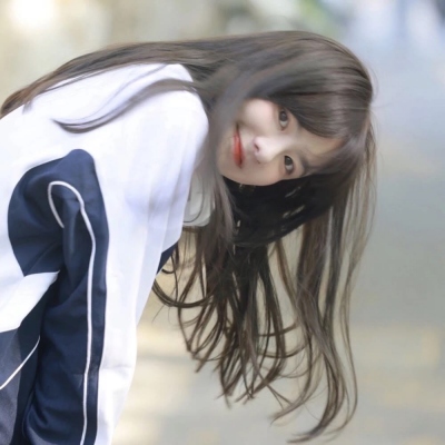 清新青春校园风女生头像图片