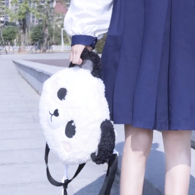显示家庭地位的可爱情侣头像