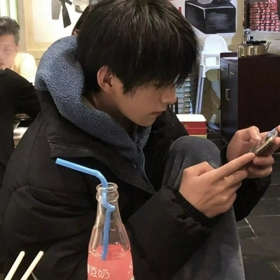微信真人丧头像男ins