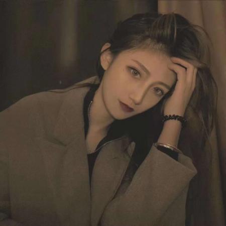 微信复古头像女冷淡风高清真人图片