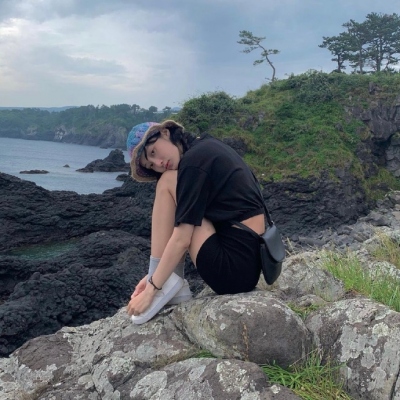 女生霸气真人很酷的头像