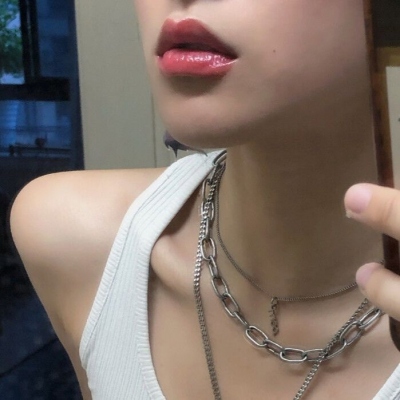 真人又丧又酷头像女生高清图片