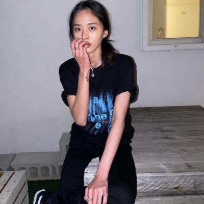 女生霸气真人很酷的头像