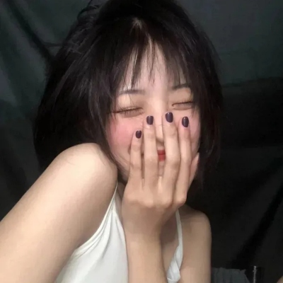 招好感的头像女生