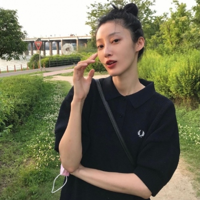 女生霸气真人很酷的头像