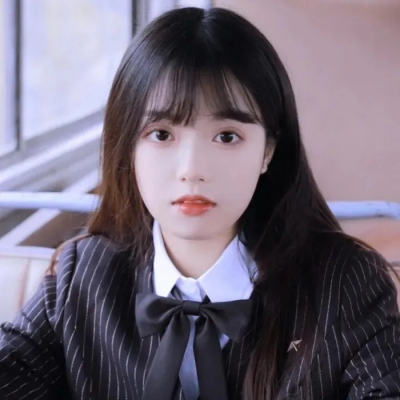 招好感的头像女生