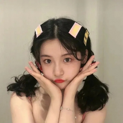 招好感的头像女生