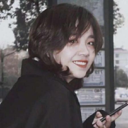 女生2025微信头像港风