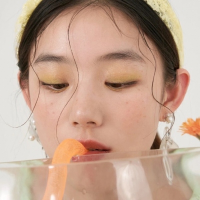 女生霸气真人很酷的头像