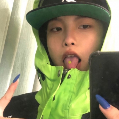 女生霸气真人很酷的头像