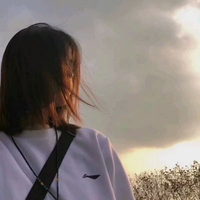 微信高冷情侣头像一人一半真人图片