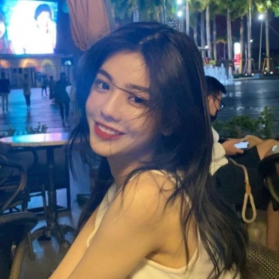微信女生头像仙气真人露脸高贵图片