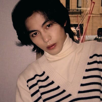 微信头像文艺男生成熟帅气图片