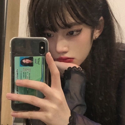 女生头像2025最火爆照片