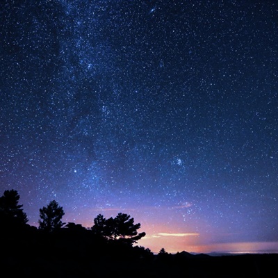 唯美星空微信头像简约干净图片