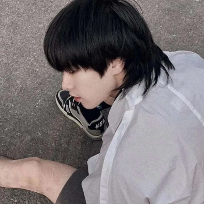 微信酷帅男生头像真人无水印图片