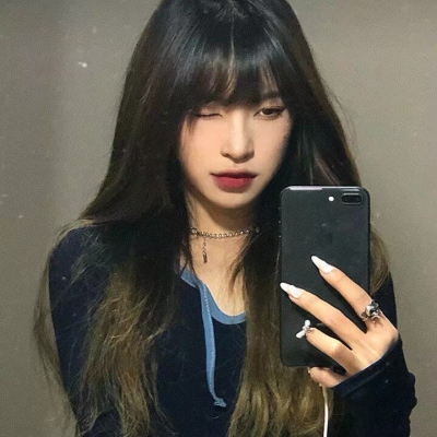 非常好看的女生头像人物照片