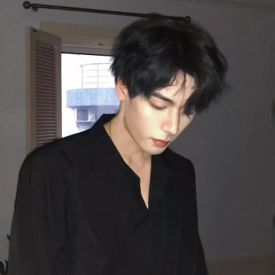 微信酷帅男生头像真人无水印图片