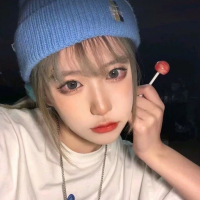 非常好看的女生头像人物照片