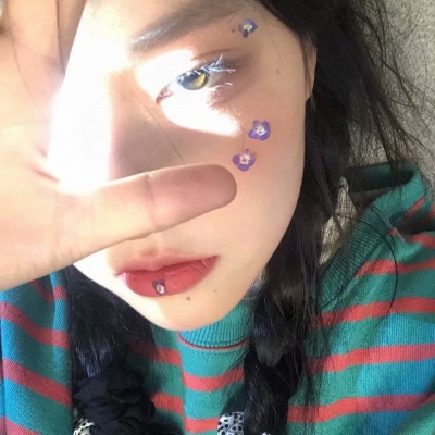 非常好看的女生头像人物照片