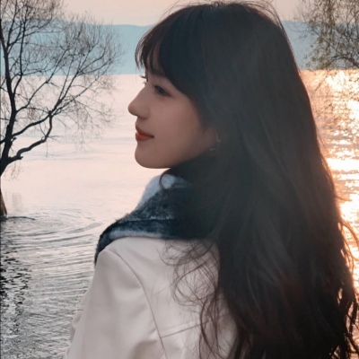 女生头像2025最火爆照片