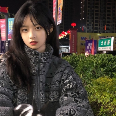 女生头像2025最火爆照片