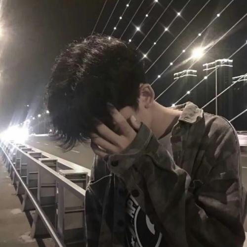 2025男生最好看qq头像图片