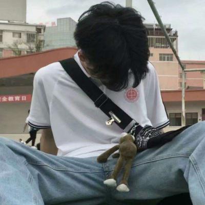 今年男生流行的qq头像帅气图片