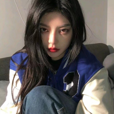 非常好看的女生头像人物照片